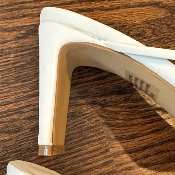 Billini Silas Heels White size 7
